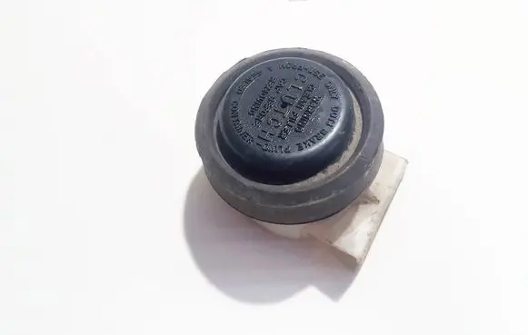 Chrysler Voyager Brake fluid reservoir db37ba1024a