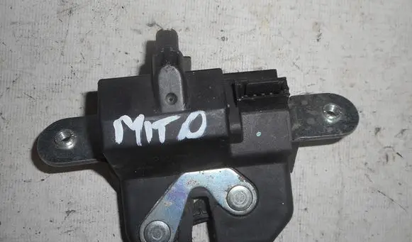 Alfa Romeo Mito Tailgate lock latch 50513866