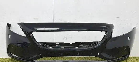 Volvo V40 Front bumper 31283732