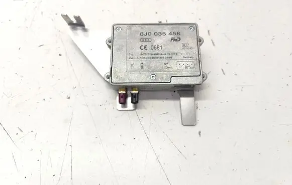 Audi A8 S8 D3 4E Central body control module 8J0035456