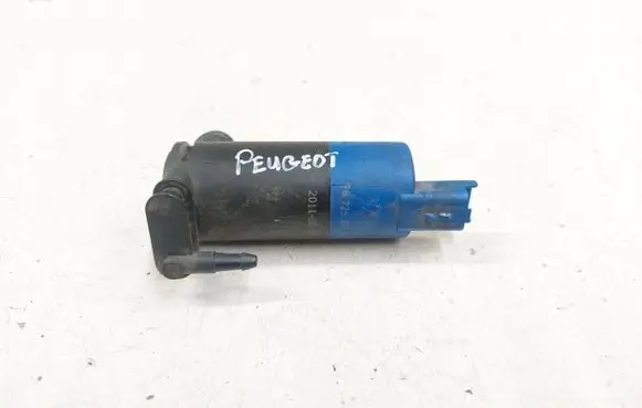 Peugeot 508 RXH Windscreen/windshield washer pump 9672630580