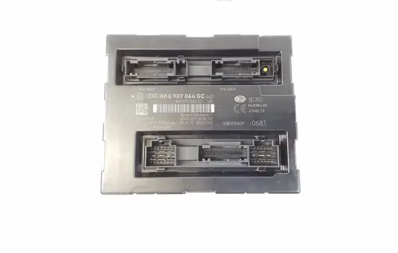 Audi A4 S4 B8 8K Comfort/convenience module 8K0907064GC
