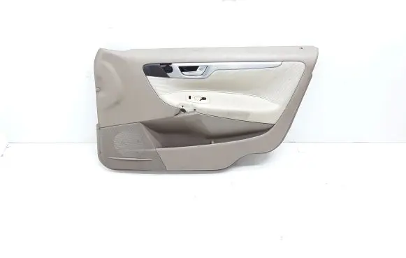 Volvo V70 Front door card panel trim 31111722