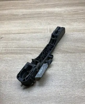 Front door exterior handle/bracket