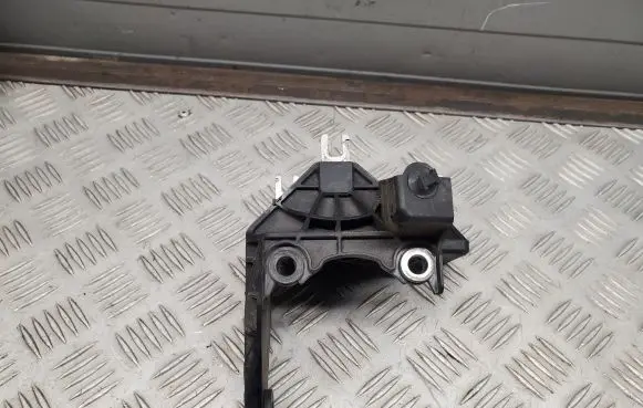 Mercedes-Benz GLA W156 X156 ABS pump bracket A2464300201