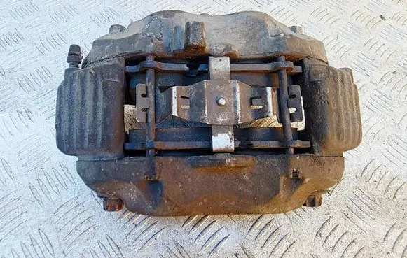 Mercedes-Benz S W221 Front brake caliper 