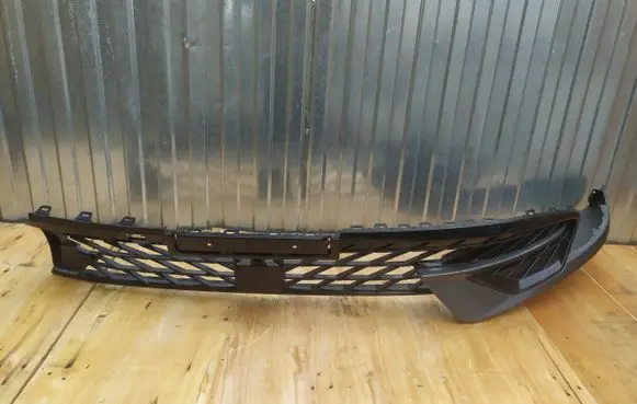 Cupra Formentor Front bumper lower grill 5FF853667A