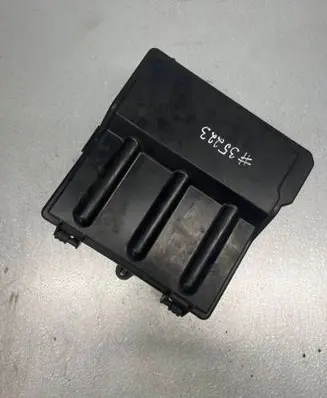 Renault Trafic II (X83) Fuse box set 8T0035619