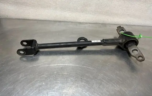 Dacia Duster III Front control arm 555025969R