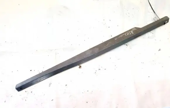 Renault Espace II Front door glass trim molding 