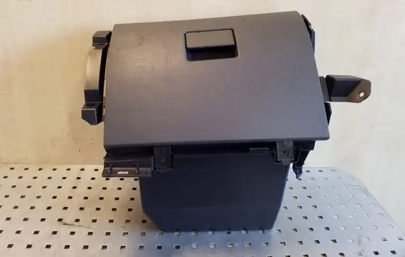 Ford Kuga I Glove box set 2S61A06157AA 3M51R06044 3M51R06044BUW