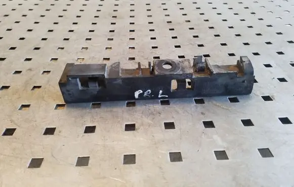Audi A6 C7 Front bumper mounting bracket 4G0853921B