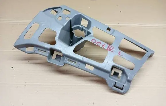 Skoda Octavia Mk4 Front bumper mounting bracket 5E3807055