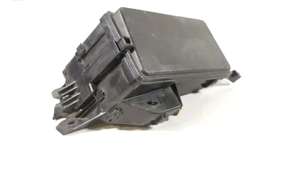 Lexus GS 300 350 430 450H Fuse module 82666-30730