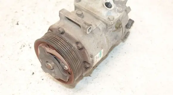 Volkswagen PASSAT B6 Air conditioning (A/C) compressor (pump) 1K0820859F