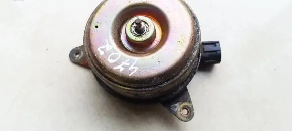Mazda 6 Radiator cooling fan shroud