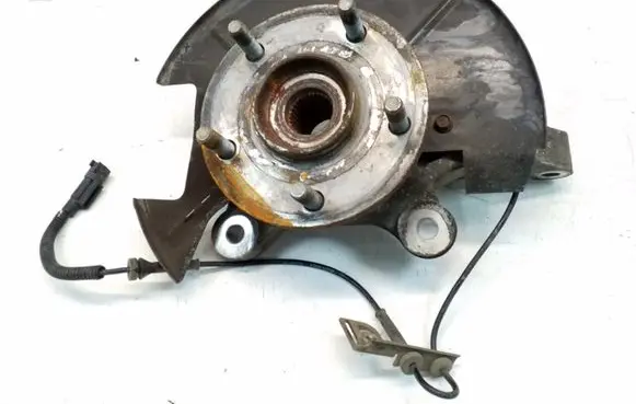 Chrysler Town & Country V Front wheel hub