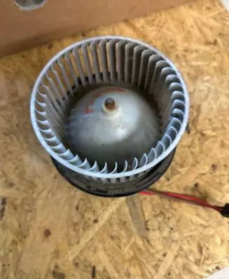 Mercedes-Benz CLK AMG A208 C208 Heater fan/blower V7771001 W204LL2