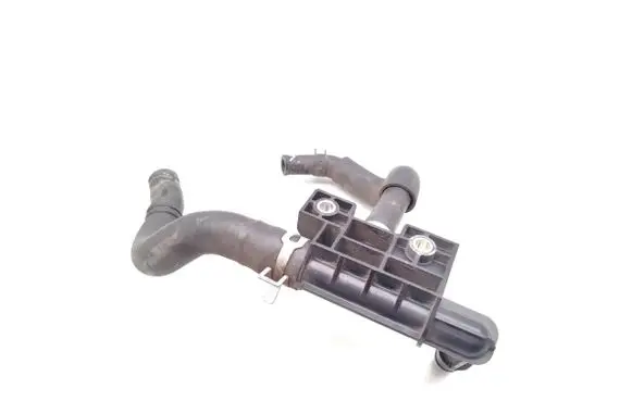 Engine coolant pipe/hose