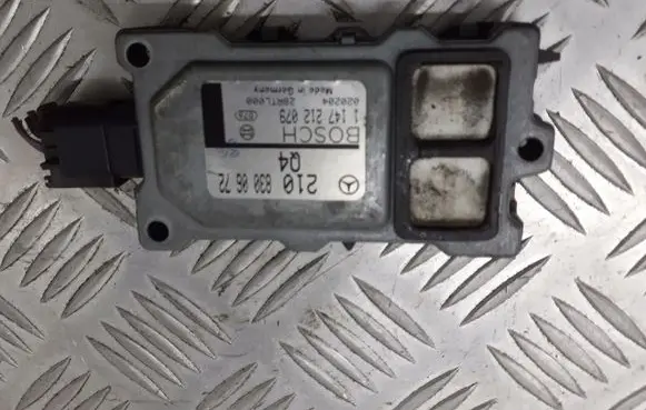 Mercedes-Benz E W210 Clutch fluid level sensor 2108300672