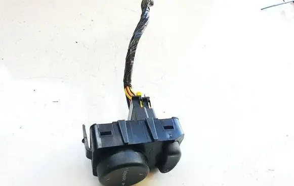 Chrysler Voyager Wing mirror switch 4685317 39754d