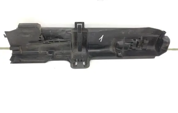Radiator mount bracket