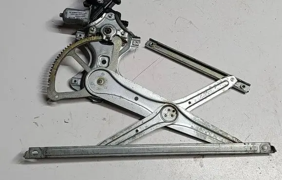 Toyota Verso Front door window regulator with motor 69810-0F020 85710-0F030B H15072009