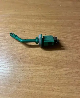 Volkswagen Golf IV Interior temperature sensor 1H0907543