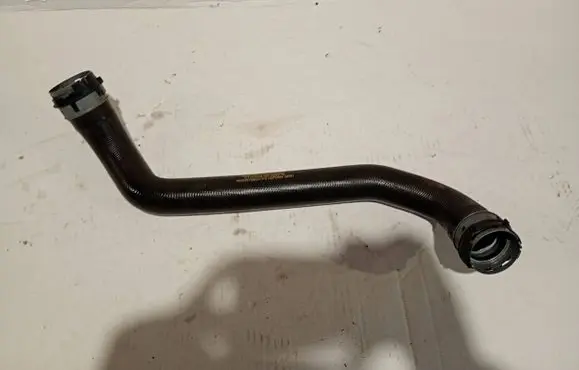 Mercedes-Benz E W213 Engine coolant pipe/hose A2135010182