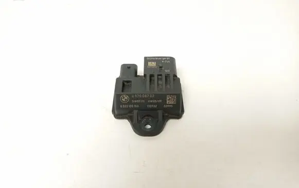 BMW 3 F30 F35 F31 Glow plug pre-heat relay 8570087