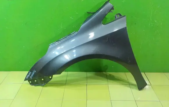 Toyota Avensis T270 Fender PRZOD LEWY