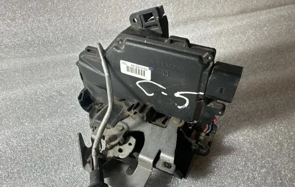 Audi A6 S6 C5 4B Front door lock 4B1837016G PA6630XGF