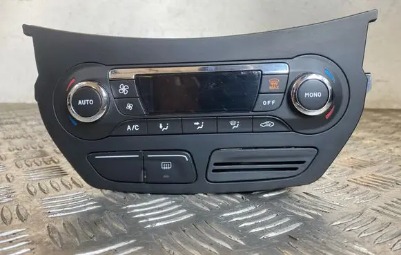 Ford C-MAX II Climate control unit AM5T18C612BH WG2A20856