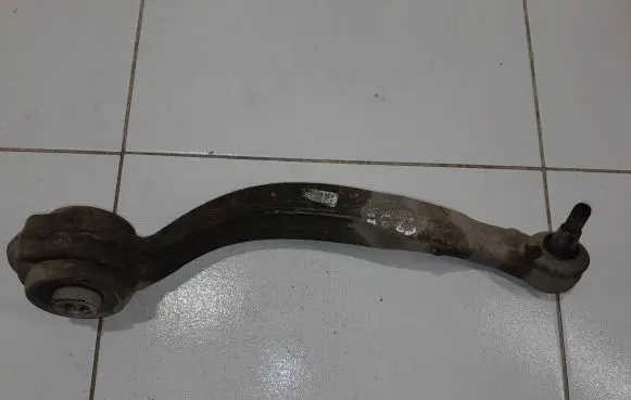 Mercedes-Benz E W212 Front lower control arm/wishbone NOCODE