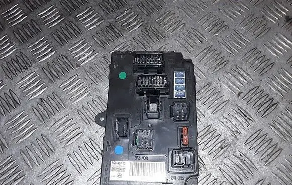 Citroen C6 Fuse module 9656148180