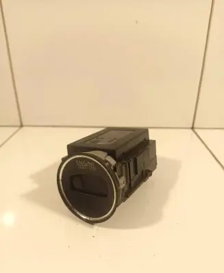Volkswagen PASSAT B6 Ignition lock 3C0905843R 33303401 001351255
