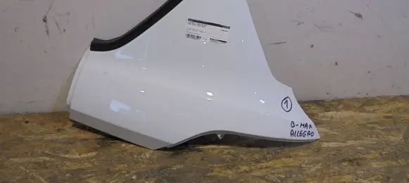 Rear bumper corner part panel trim