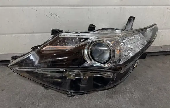 Toyota Auris E180 Headlight/headlamp 8115002E21 89907727
