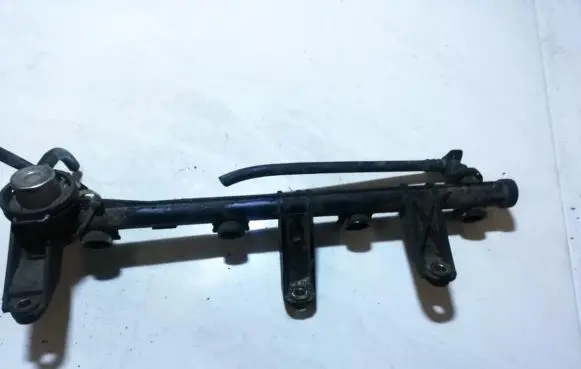 Renault Scenic I Fuel main line pipe 7700273495