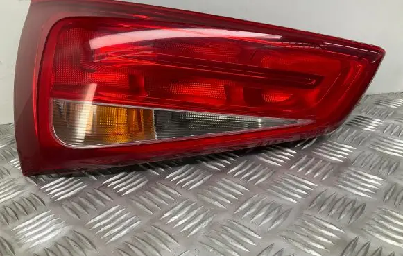 Audi A1 Tailgate rear/tail lights 8X0945093D