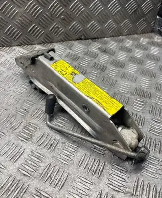 Audi A4 S4 B5 8D Lift Jack 8L0011031A