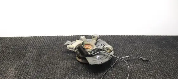 Front wheel hub