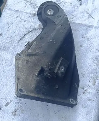 BMW X5 E53 Engine mounting bracket 676156522 6761565