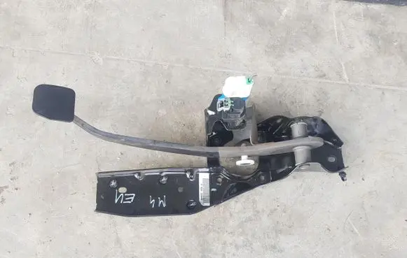 Ford Mondeo MK IV Brake pedal 