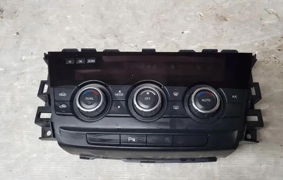 Mazda 6 Climate control unit GJH561190B