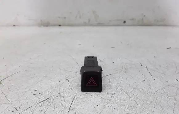 Volvo V50 Hazard light switch 8651399