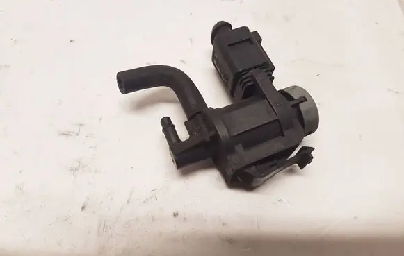 Audi A4 S4 B8 8K Turbo solenoid valve 1K0906283A
