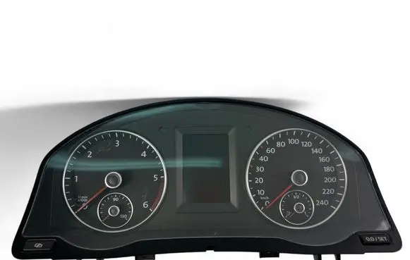 Volkswagen Golf Plus Speedometer (instrument cluster) 5M0920871A