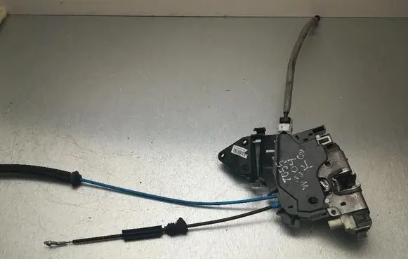 Loading door lock
