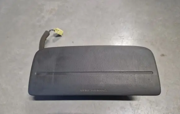 Nissan Patrol Y61 Passenger airbag
